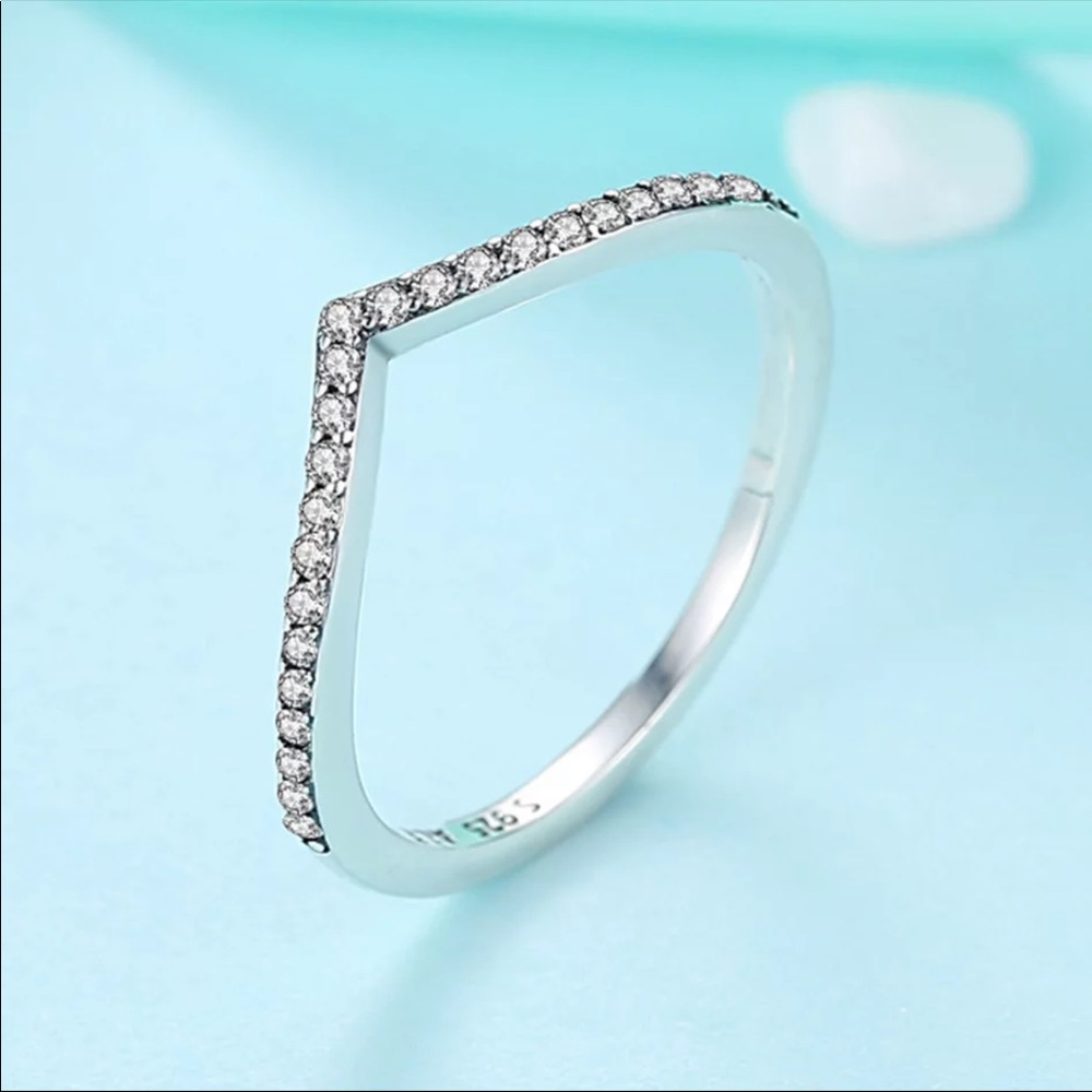 New Chevron Sterling Silver 925 Ring